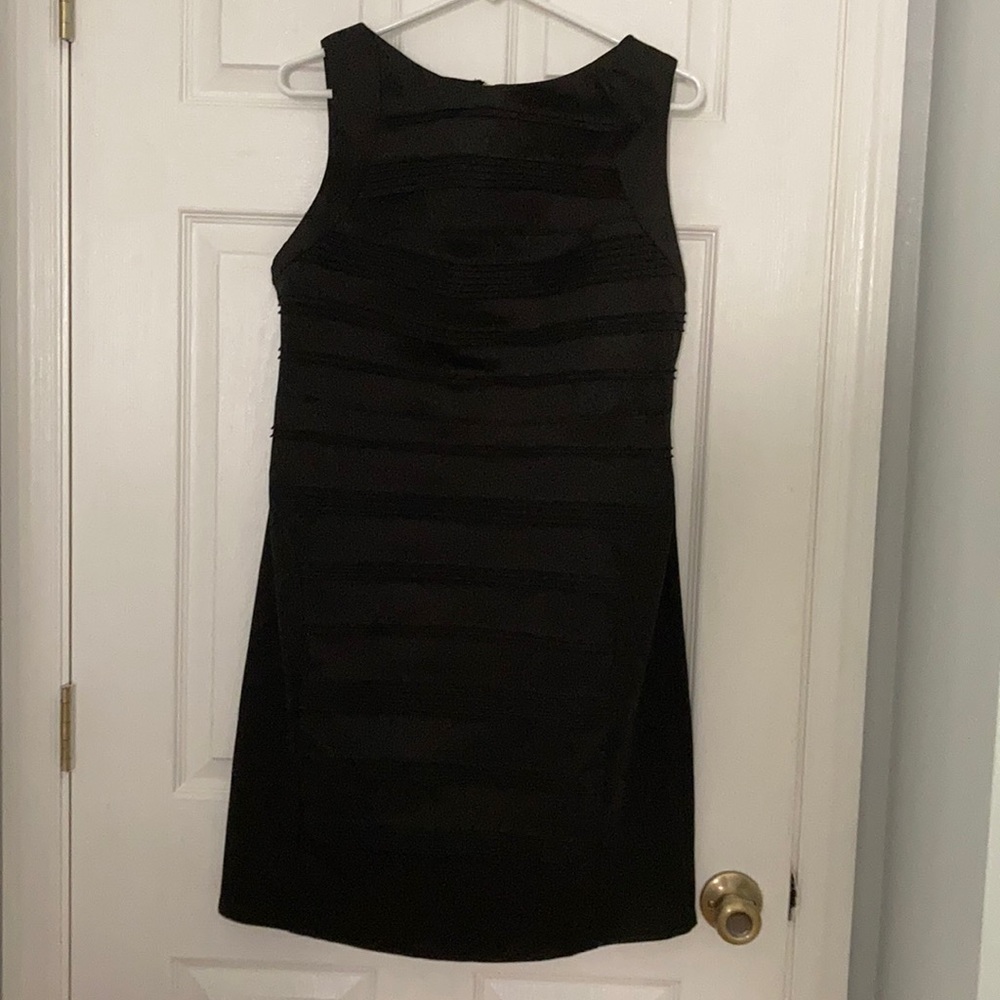 Sleeveless black dress